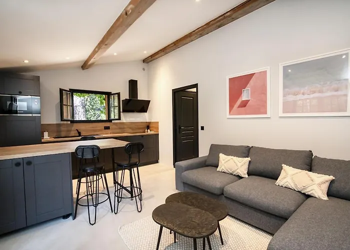Lägenhet Luxury La Pinede In *